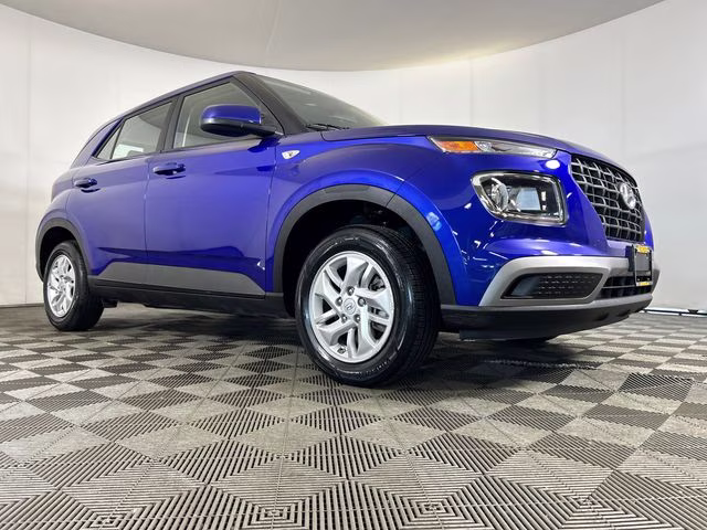 2025 Intense Blue Hyundai Venue SE FWD SUV