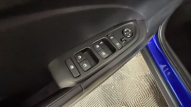 2025 Intense Blue Hyundai Venue SE FWD SUV