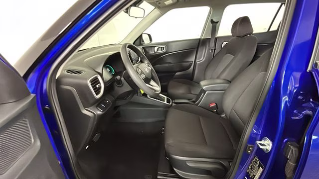 2025 Intense Blue Hyundai Venue SE FWD SUV