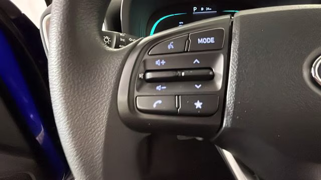 2025 Intense Blue Hyundai Venue SE FWD SUV
