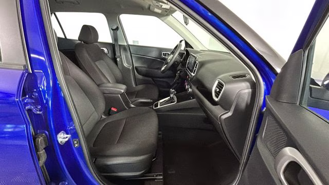 2025 Intense Blue Hyundai Venue SE FWD SUV