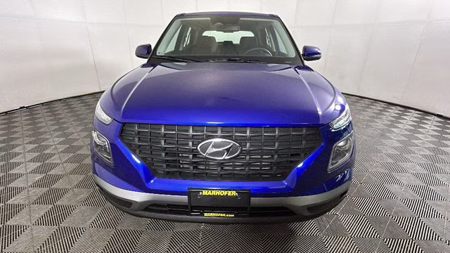 2025 Intense Blue Hyundai Venue SE FWD SUV