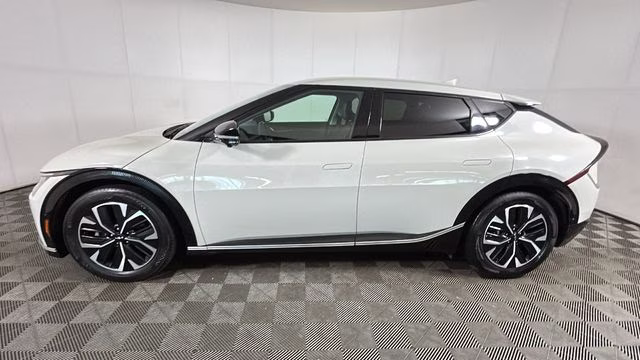 2022 Glacier Kia EV6 Wind AWD SUV