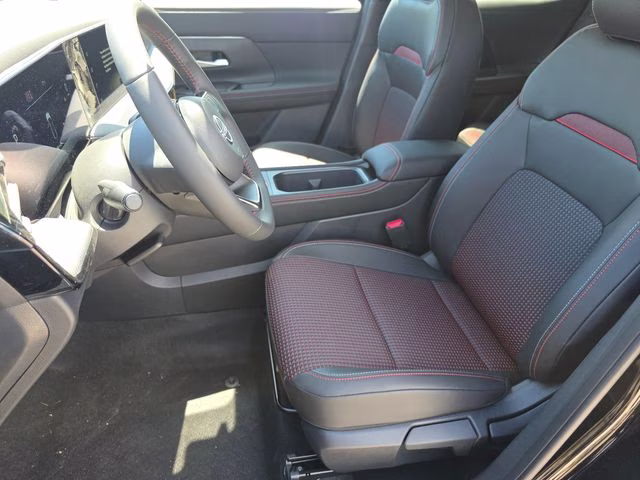 2026 Super Black Nissan Kicks SR AWD SUV