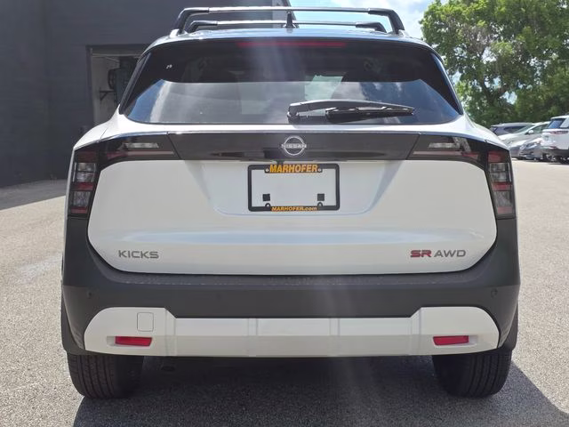 2026 Aspen White/Super Black Nissan Kicks SR AWD SUV