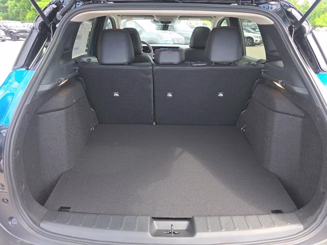 2026 Arctic Ice Blue/Black Nissan Kicks SR AWD SUV
