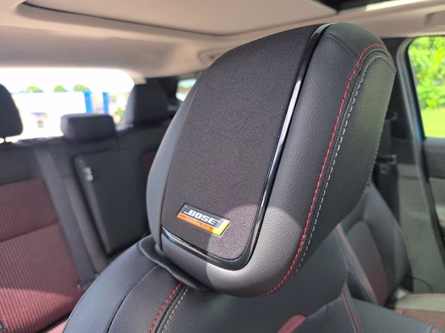 2026 Arctic Ice Blue/Black Nissan Kicks SR AWD SUV