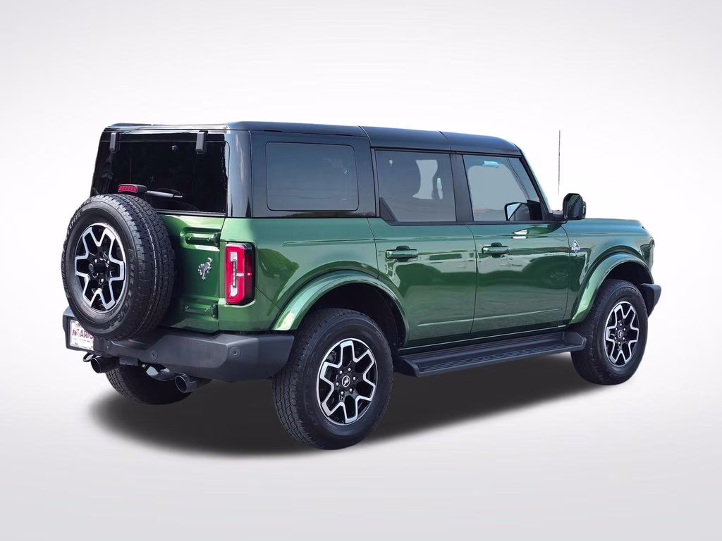 2025 Eruption Green Metallic Ford Bronco Outer Banks 4X4 SUV