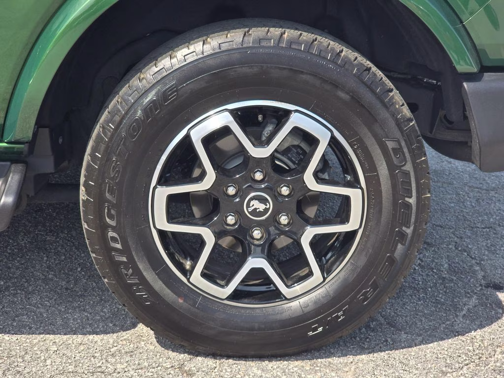 2025 Eruption Green Metallic Ford Bronco Outer Banks 4X4 SUV