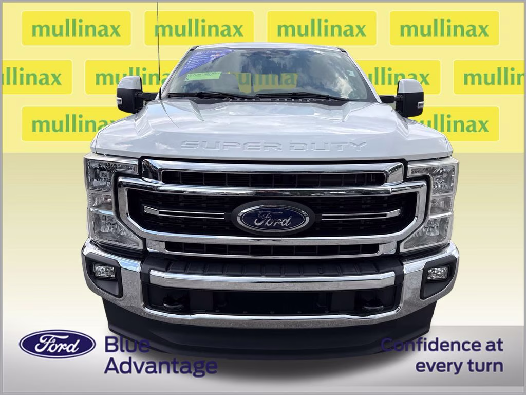 2022 Star White Metallic Tri-Coat Ford Super Duty F-250 SRW Lariat 4X4 Truck