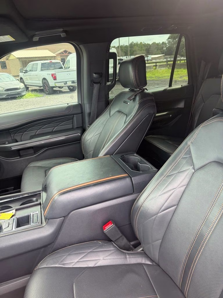 2023 Black Metallic Ford Expedition Max Platinum RWD SUV