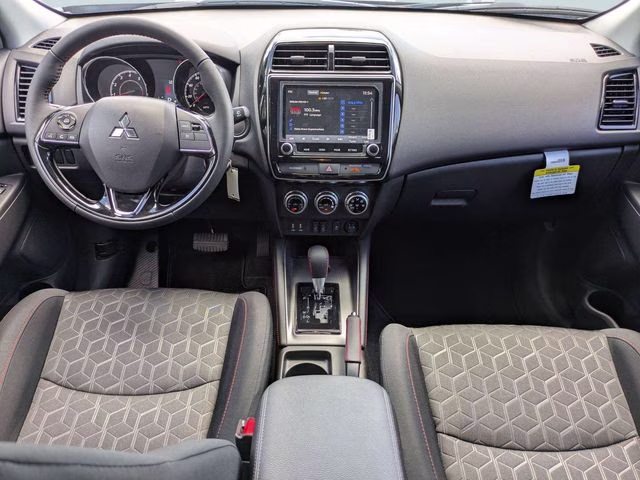 2026 Mercury Gray Metallic Mitsubishi Outlander Sport 2.0 LE 4X4 SUV