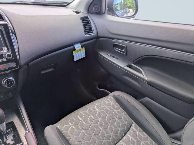 2026 Mercury Gray Metallic Mitsubishi Outlander Sport 2.0 LE 4X4 SUV