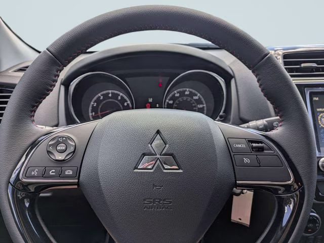2026 Mercury Gray Metallic Mitsubishi Outlander Sport 2.0 LE 4X4 SUV