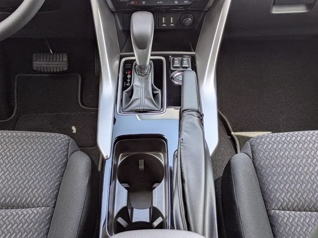 2026 Alloy Silver Metallic Mitsubishi Eclipse Cross LE 4X4 SUV