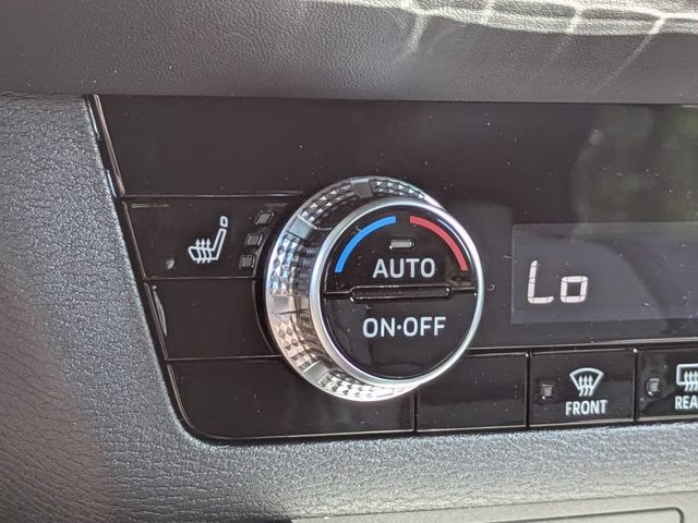 2026 Black Diamond Mitsubishi Outlander LE FWD SUV