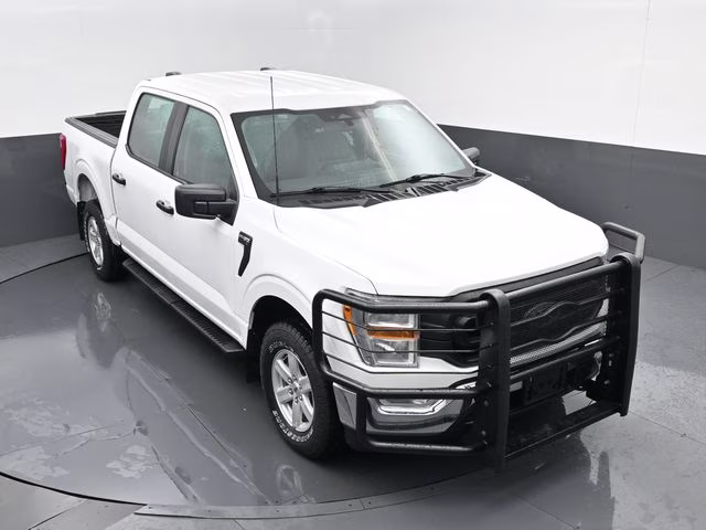 2021 Oxford White Ford F-150 XL 4X4 Truck