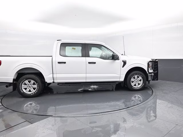 2021 Oxford White Ford F-150 XL 4X4 Truck