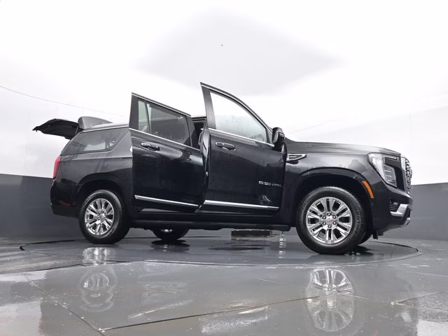 2025 Onyx Black GMC Yukon XL Denali 4X4 SUV