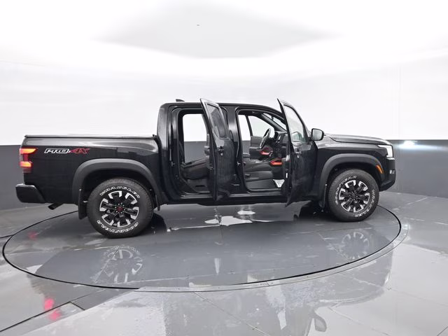 2024 Super Black Nissan Frontier PRO-4X 4X4 Truck