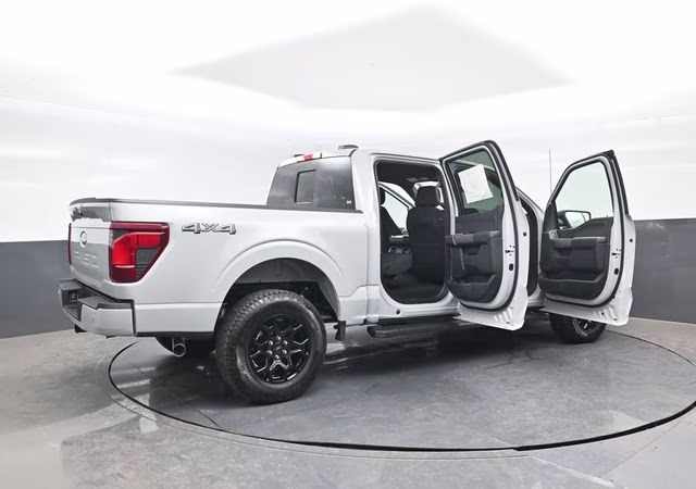 2026 Avalanche Ford F-150 XLT 4X4 Truck