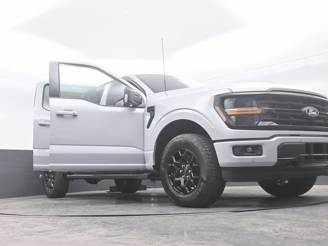 2026 Avalanche Ford F-150 XLT 4X4 Truck
