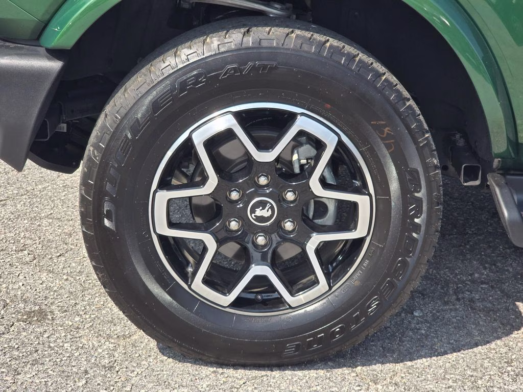 2025 Eruption Green Metallic Ford Bronco Outer Banks 4X4 SUV