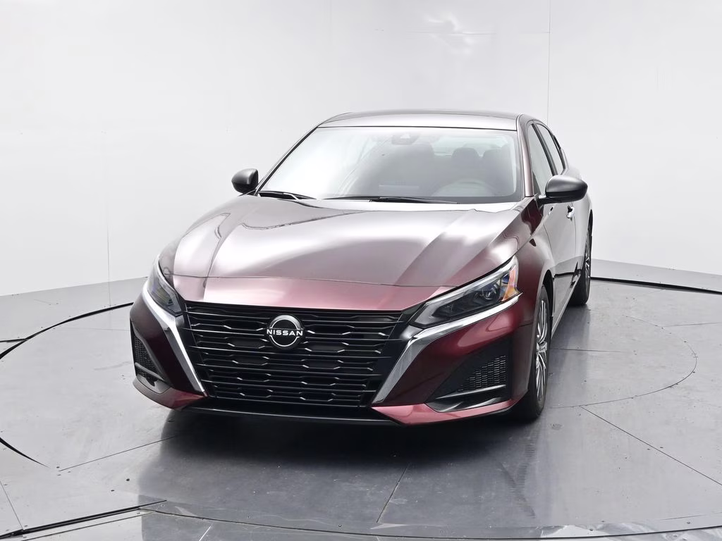 2024 Garnet Pearl Metallic Nissan Altima 2.5 SV FWD Sedan