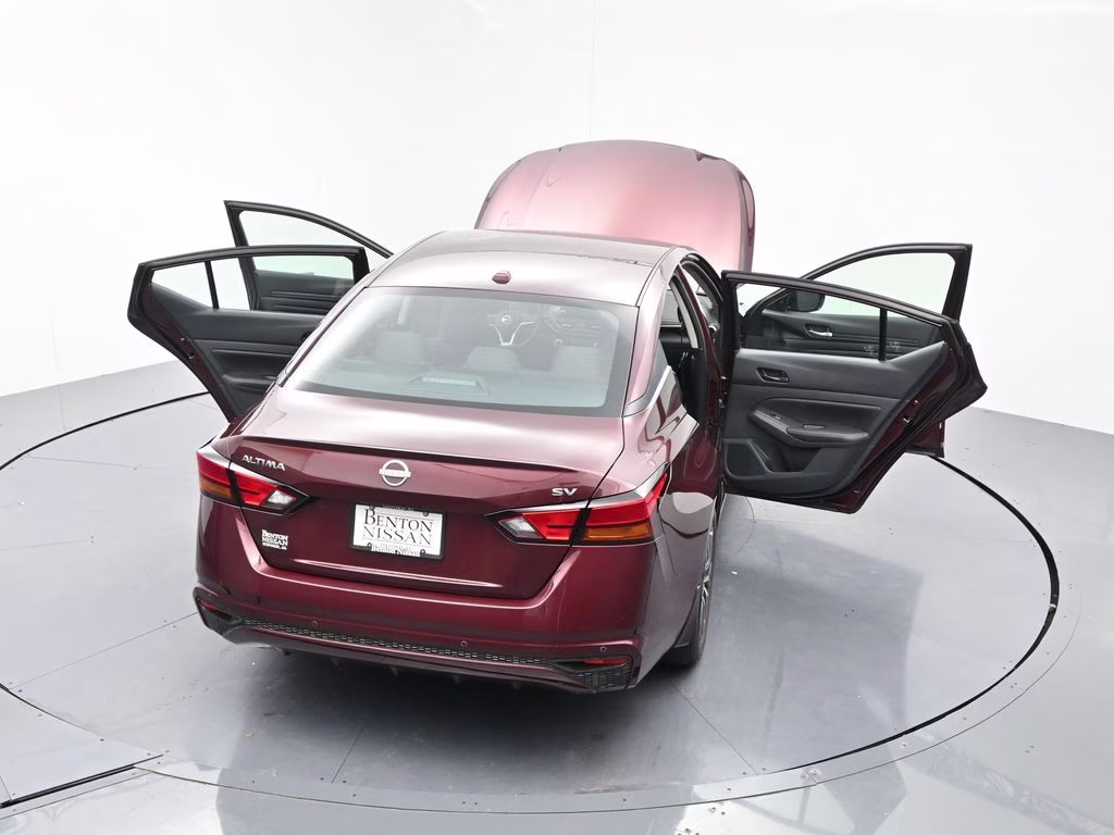 2024 Garnet Pearl Metallic Nissan Altima 2.5 SV FWD Sedan