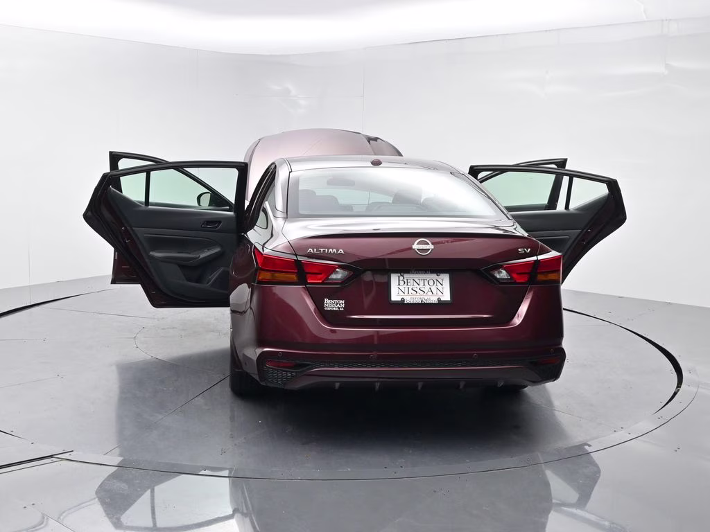 2024 Garnet Pearl Metallic Nissan Altima 2.5 SV FWD Sedan