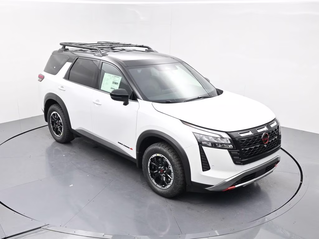 2026 Everest White Pearl/Black Nissan Pathfinder Rock Creek 4X4 SUV