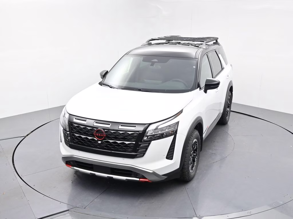 2026 Everest White Pearl/Black Nissan Pathfinder Rock Creek 4X4 SUV