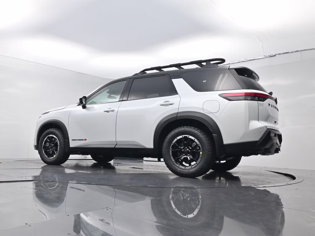 2026 Everest White Pearl/Black Nissan Pathfinder Rock Creek 4X4 SUV