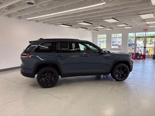 2026 Steel Blue Jeep Grand Cherokee Limited 4X4 SUV