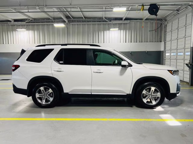 2026 Platinum White Pearl Honda Pilot EX-L FWD SUV
