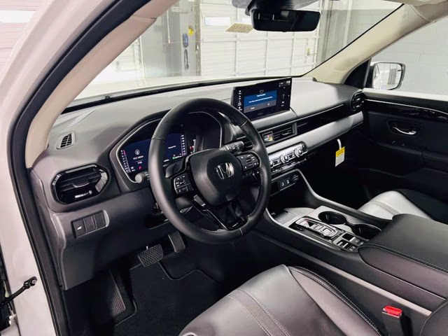 2026 Platinum White Pearl Honda Pilot EX-L FWD SUV
