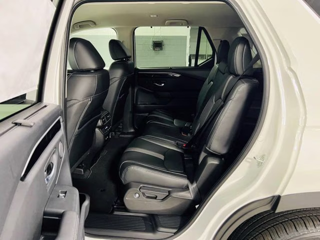 2026 Platinum White Pearl Honda Pilot EX-L FWD SUV