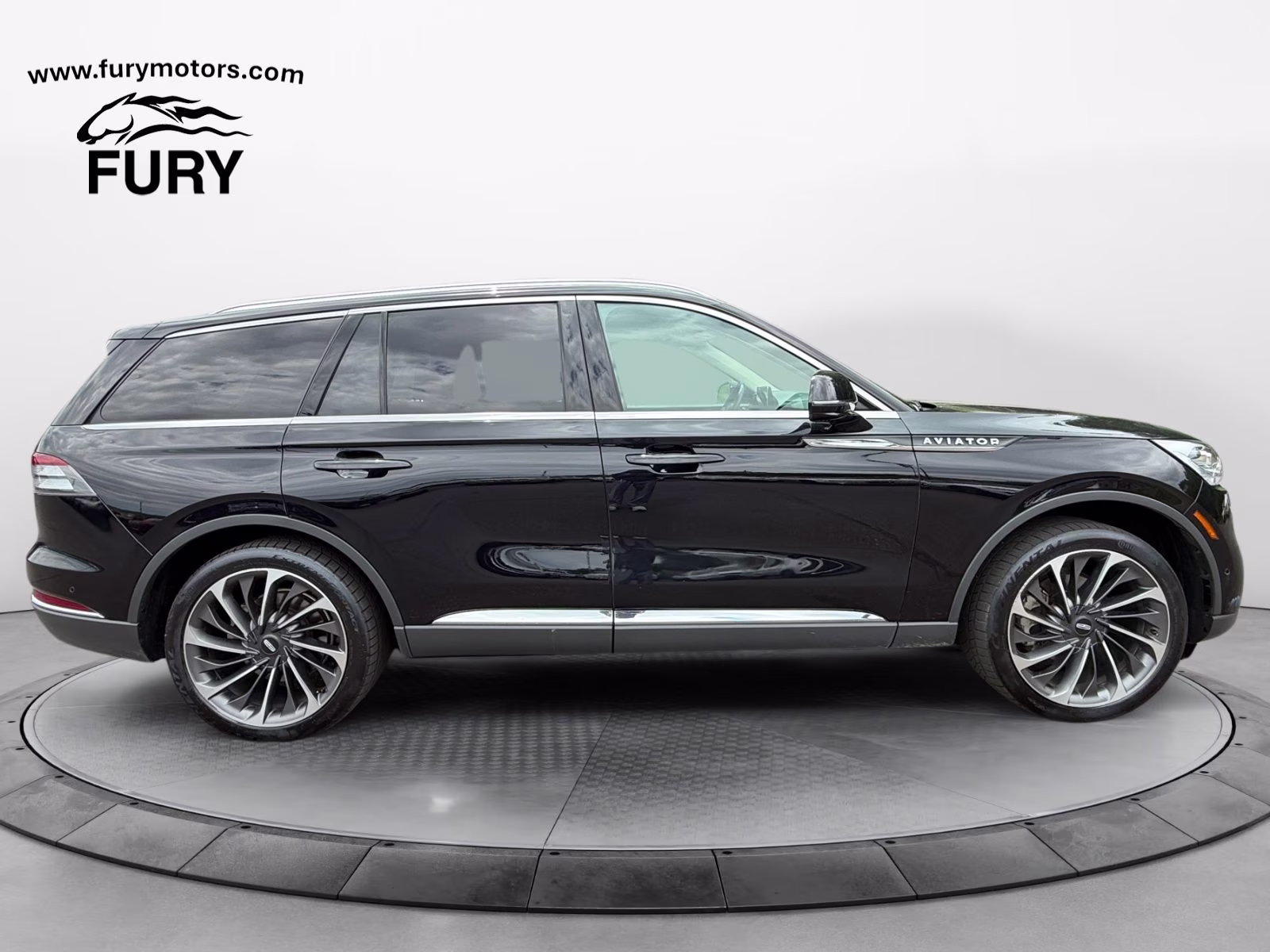 Used 2020 Lincoln Aviator Reserve with VIN 5LM5J7XC4LGL11107 for sale in South Saint Paul, Minnesota