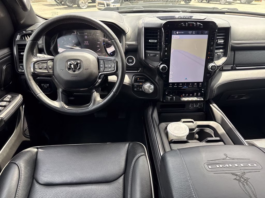 2023 Diamond Black Crystal Pearlcoat Ram 1500 Limited 4X4 Truck