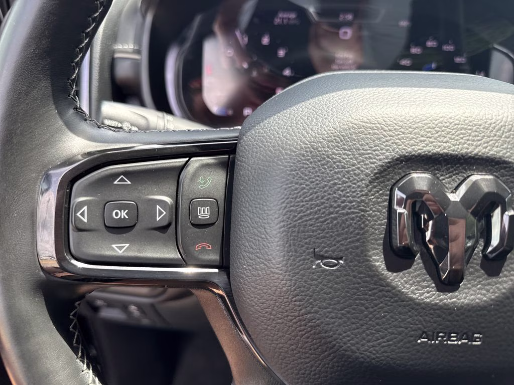 2023 Diamond Black Crystal Pearlcoat Ram 1500 Limited 4X4 Truck