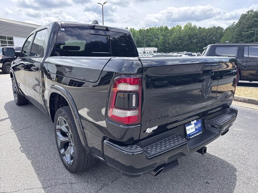2023 Diamond Black Crystal Pearlcoat Ram 1500 Limited 4X4 Truck
