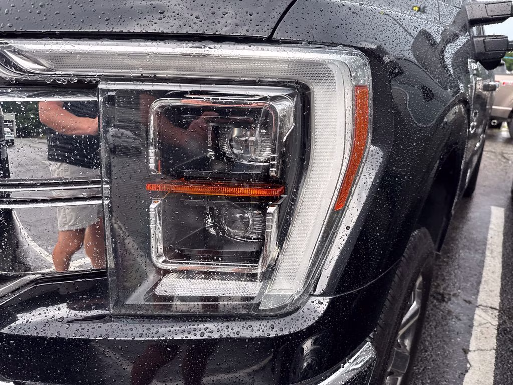 2021 Agate Black Metallic Ford F-150 Lariat 4X4 Truck