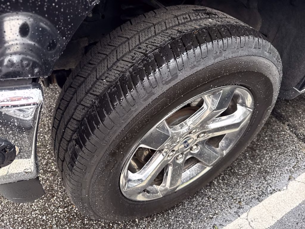 2021 Agate Black Metallic Ford F-150 Lariat 4X4 Truck