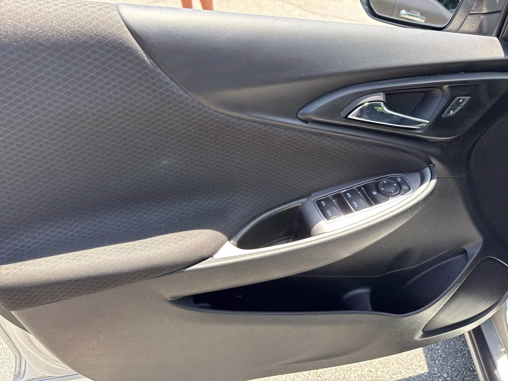 2020 Silver Ice Metallic Chevrolet Malibu RS FWD Sedan