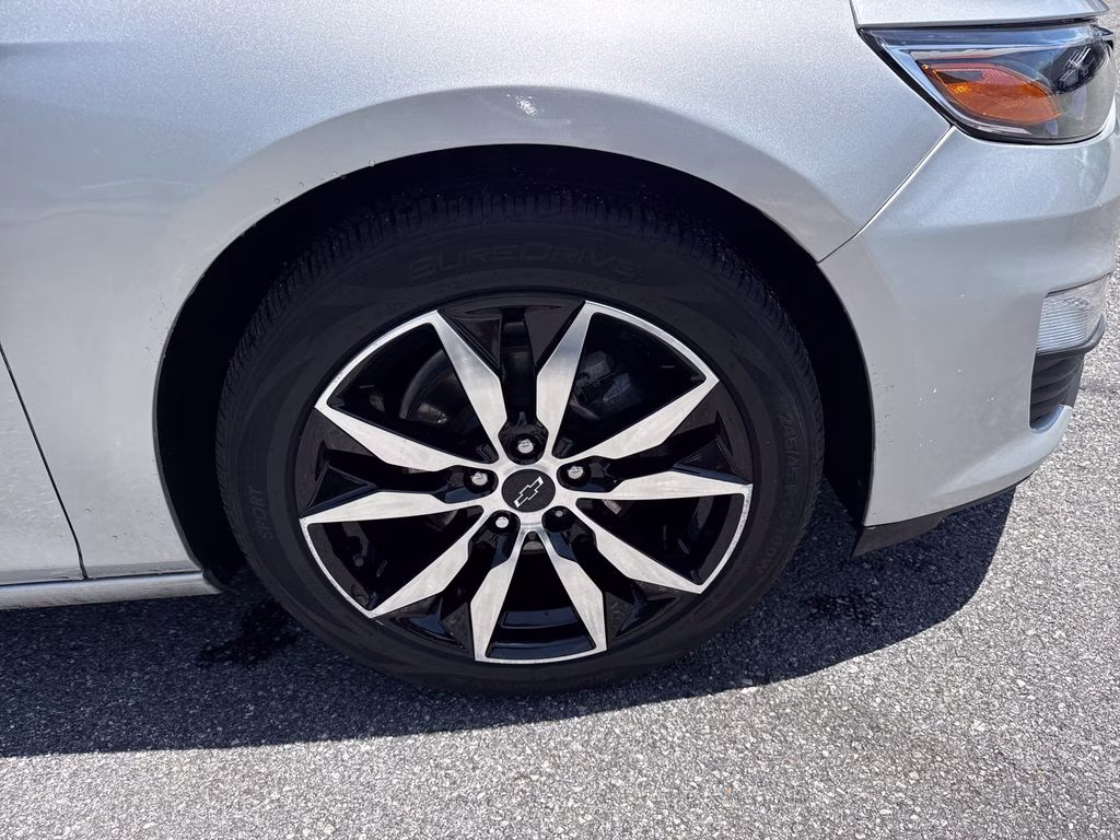 2020 Silver Ice Metallic Chevrolet Malibu RS FWD Sedan
