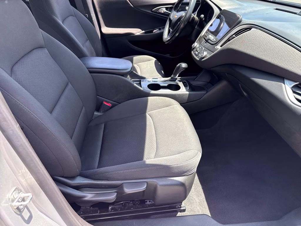 2020 Silver Ice Metallic Chevrolet Malibu RS FWD Sedan