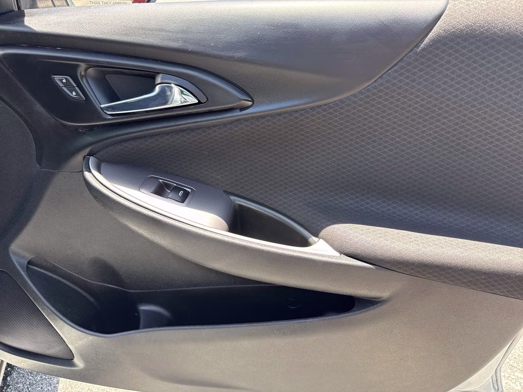 2020 Silver Ice Metallic Chevrolet Malibu RS FWD Sedan