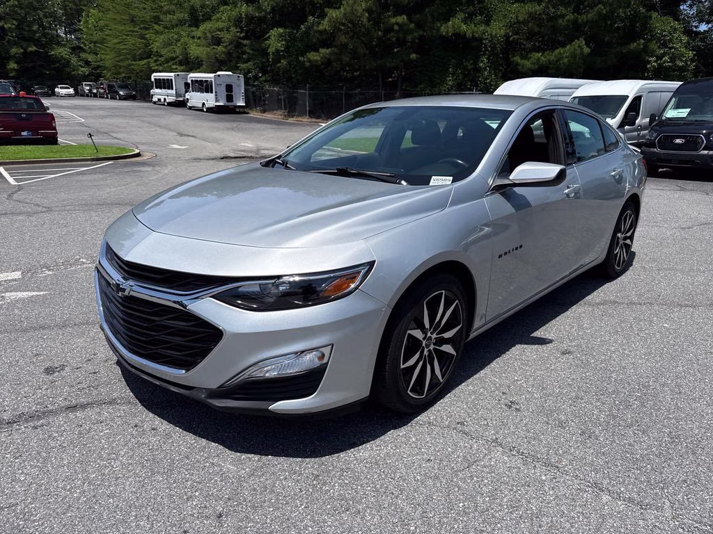 2020 Silver Ice Metallic Chevrolet Malibu RS FWD Sedan