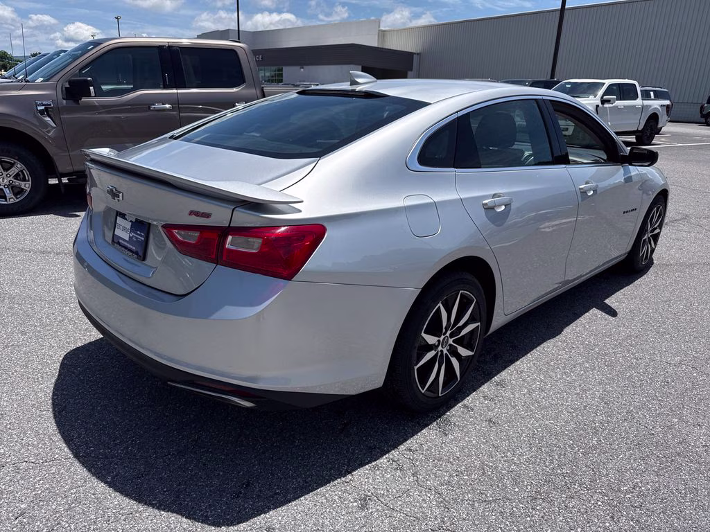 2020 Silver Ice Metallic Chevrolet Malibu RS FWD Sedan
