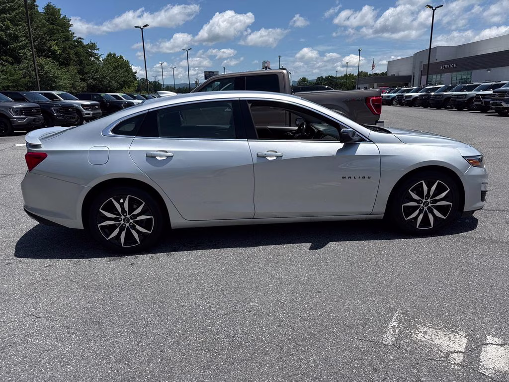 2020 Silver Ice Metallic Chevrolet Malibu RS FWD Sedan